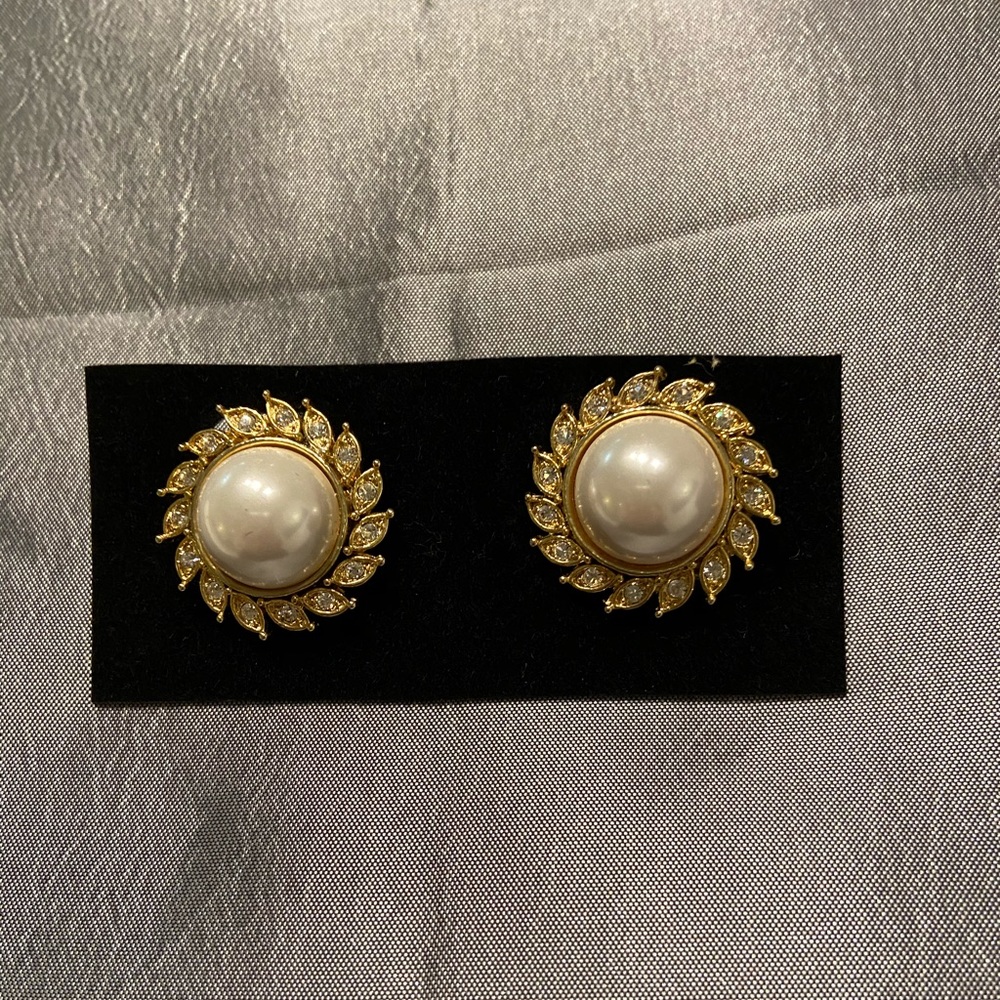 Pearl and Crystal earrings.